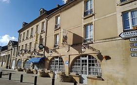 Hostellerie Saint Martin- Logis Hotel Et Restaurant